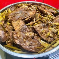 🍲 LẨU CHAY NẤM KHO SẢ – ĐẬM ĐÀ CHUẨN VỊ NHÀ LÀM
